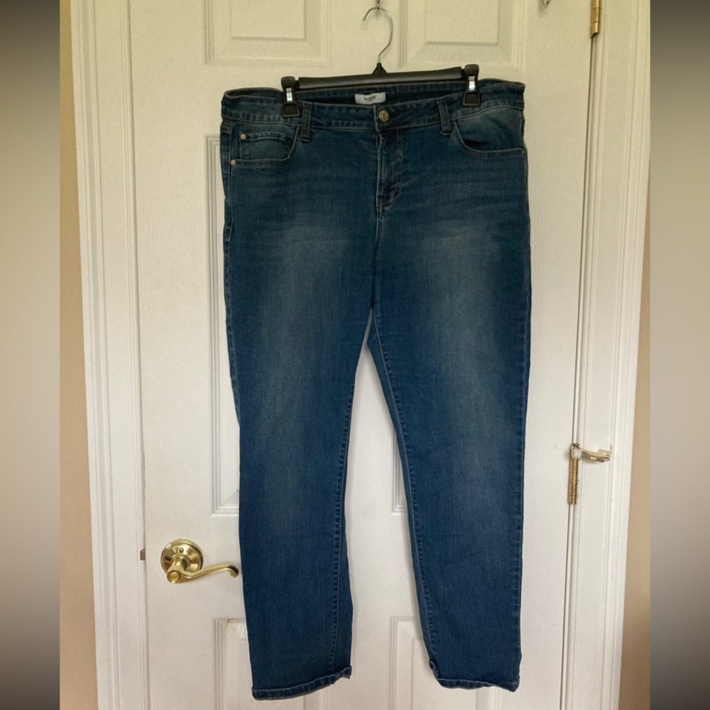 Kensie Women’s Size 16 Ankle Length Jeans